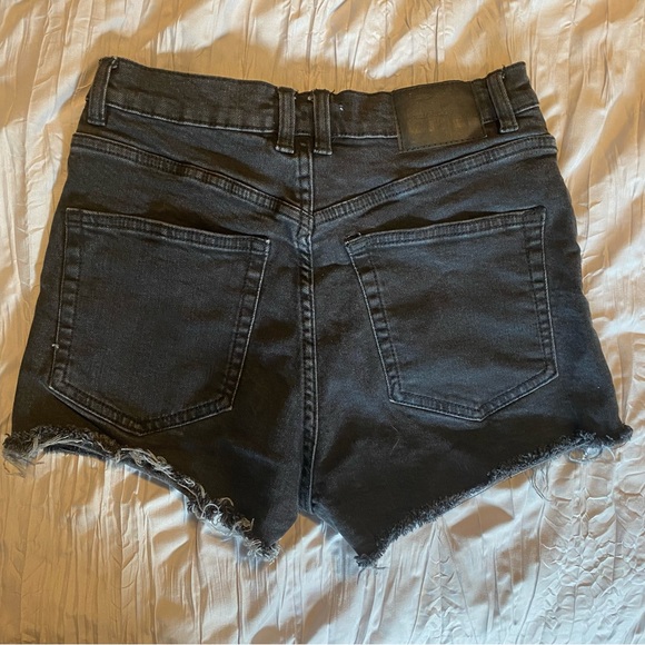 Pull & Bear Black High Rise Shorts - Picture 2 of 3
